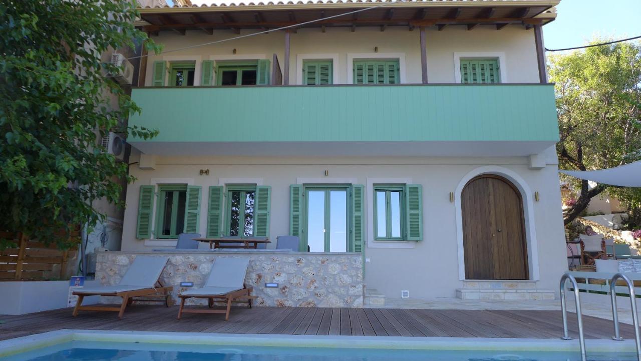 Caltabania Suites Áyios Nikítas Exterior photo