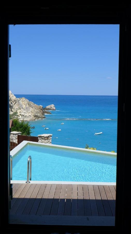 Caltabania Suites Áyios Nikítas Exterior photo