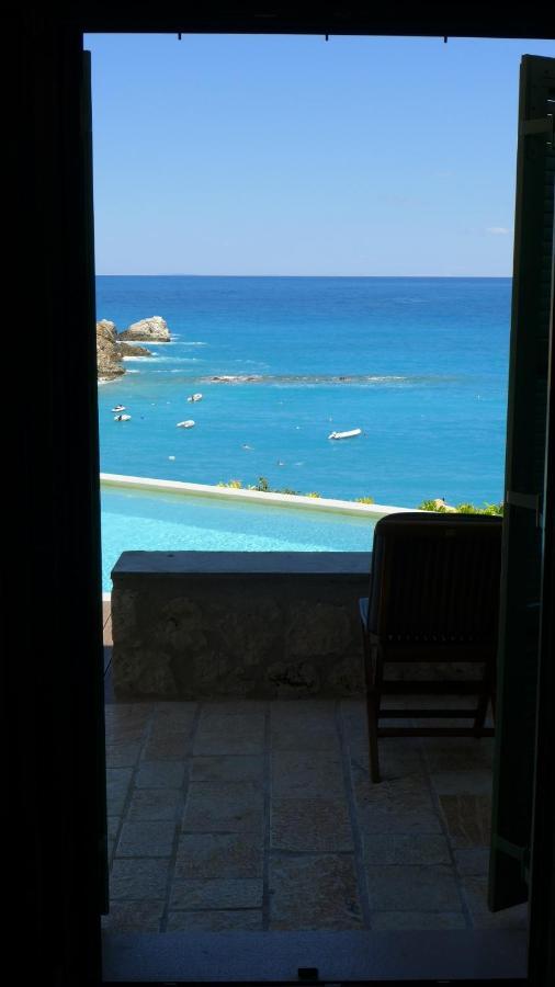 Caltabania Suites Áyios Nikítas Exterior photo